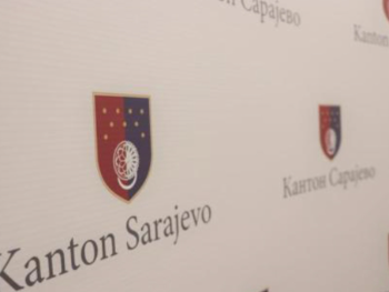 Državni službenici u Kantonu Sarajevo tvrde da im je sistem "pojeo" povećanje plate...
