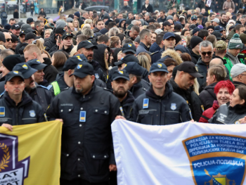 Protest u Sarajevu: 23.000 zaposlenih traže veće plate