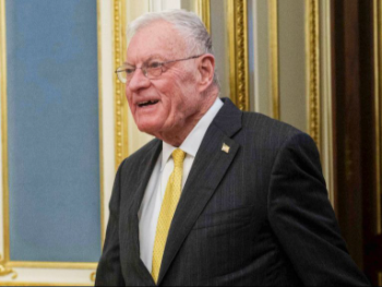 "Savez je kukavički, možda nam treba novi"