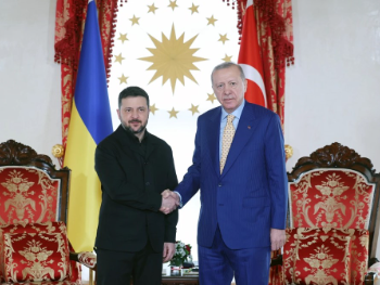 Erdogan i Zelenski razgovarali o bilateralnim odnosima i mirovnim naporima