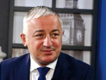 Borenović: Dodik blokira BiH dok Rs finansijski tone