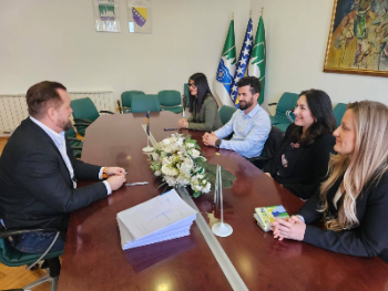 Počinje uređenje dvorišta Kuće Nurije Pozderca u Cazinu