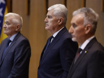 Apsurd: Čović i Špirić mjesecima blokiraju Dom naroda, a sada traže sjednicu o njegovom funkcionisanju