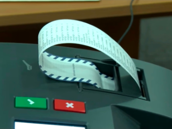 Manje od pola godine do izbora u BiH, a nabavka izborne tehnologije ponovno zakočena