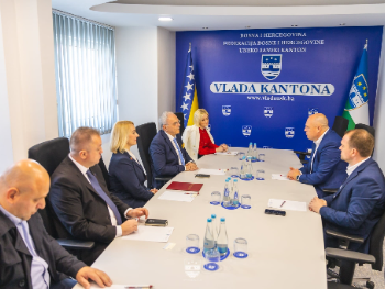 Ambasador Kosova u posjeti Vladi USK