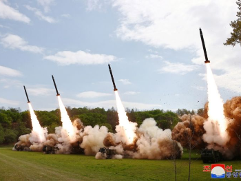 Sjeverna Koreja testirala nove rakete: Kim Jong Un sve pomno pratio