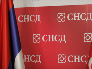 SNSD stavlja karte na stol?