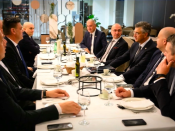 Ivica Puljić kaže da je ponašanje američkog predsjednika za psihoanalizu