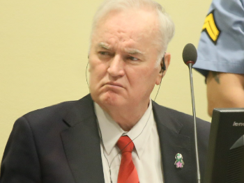 RATNI ZLOČINAC RATKO MLADIĆ DOŽIVIO MOŽDANI UDAR