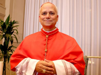 Papa oštro Trumpu: Svijet uništava šačica tirana