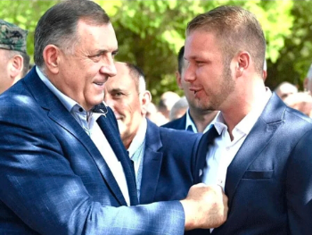 Tragikomičan okršaj Dodika i Stanivukovića: Kome je "porastao bicikl", a ko je "prva lopata Rs-a"