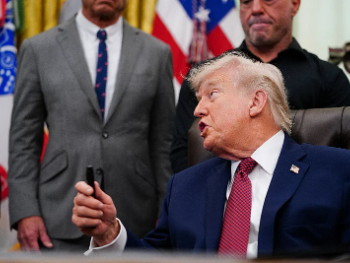 Trump tvrdi da će danas biti potpisan mirovni sporazum s Iranom