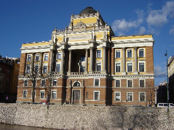 Opet drama u Rektoratu: Doktorske titule preko štele. ETF protestira