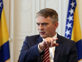 DF traži hitnu sjednicu Parlamenta: Trojka izdajnički prepušta imovinu!