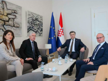 "Čovićev 'daljinski upravljač' vas dovodi u Brisel, Zagreb, Vašington 